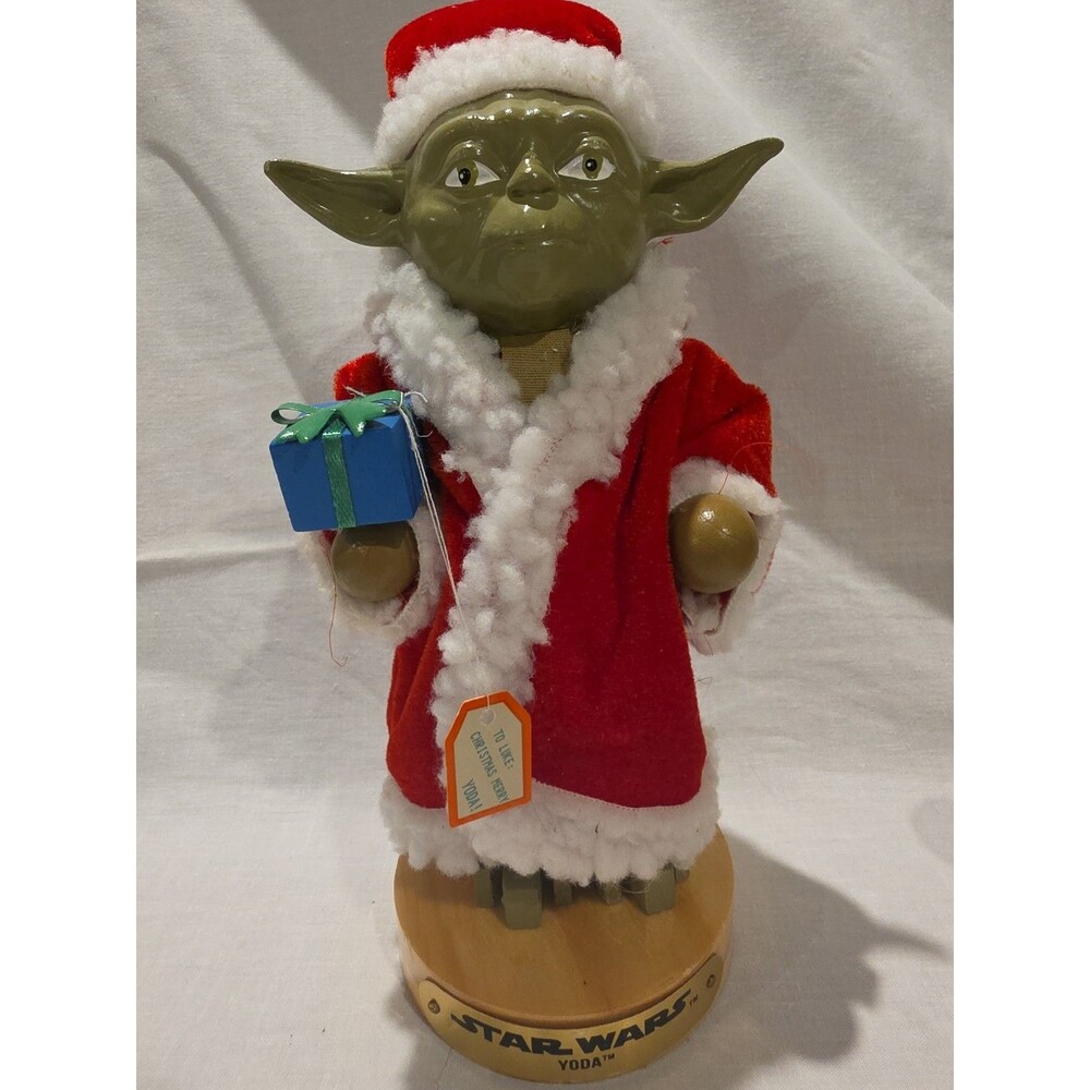 Star Wars Yoda In Santa Robe 9” Christmas Nutcracker Kurt Adler Lucasfilm LTD